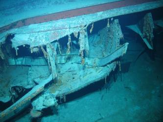 Large piece of hull section on seabed